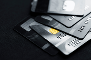 元詐欺師が財布にクレジットカードを2枚しか入れない理由。盗難リスクを最小化するアドバイス