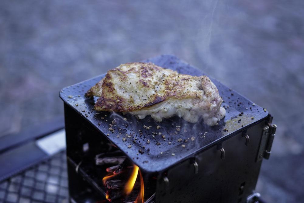 コンロ・ストーブ・焚火台と1台3役！ 卓上サイズだから一人でも使い