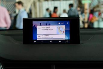 Googleが提供するAndroid Autoの便利機能4つ