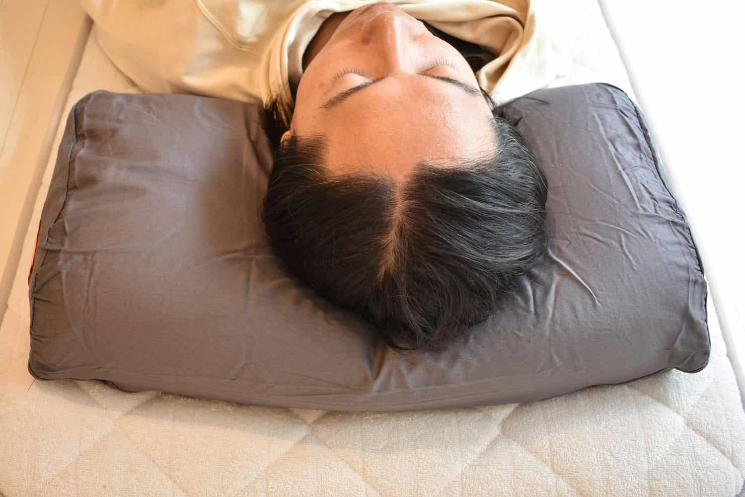 ハンモックフレームでぐっすり快眠。「カーブルピロー」の寝心地を一晩
