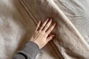 ユニクロの「ヒートテック毛布」を使ってみたら、ふわふわ軽くて暖かくて手放せなくなりました
