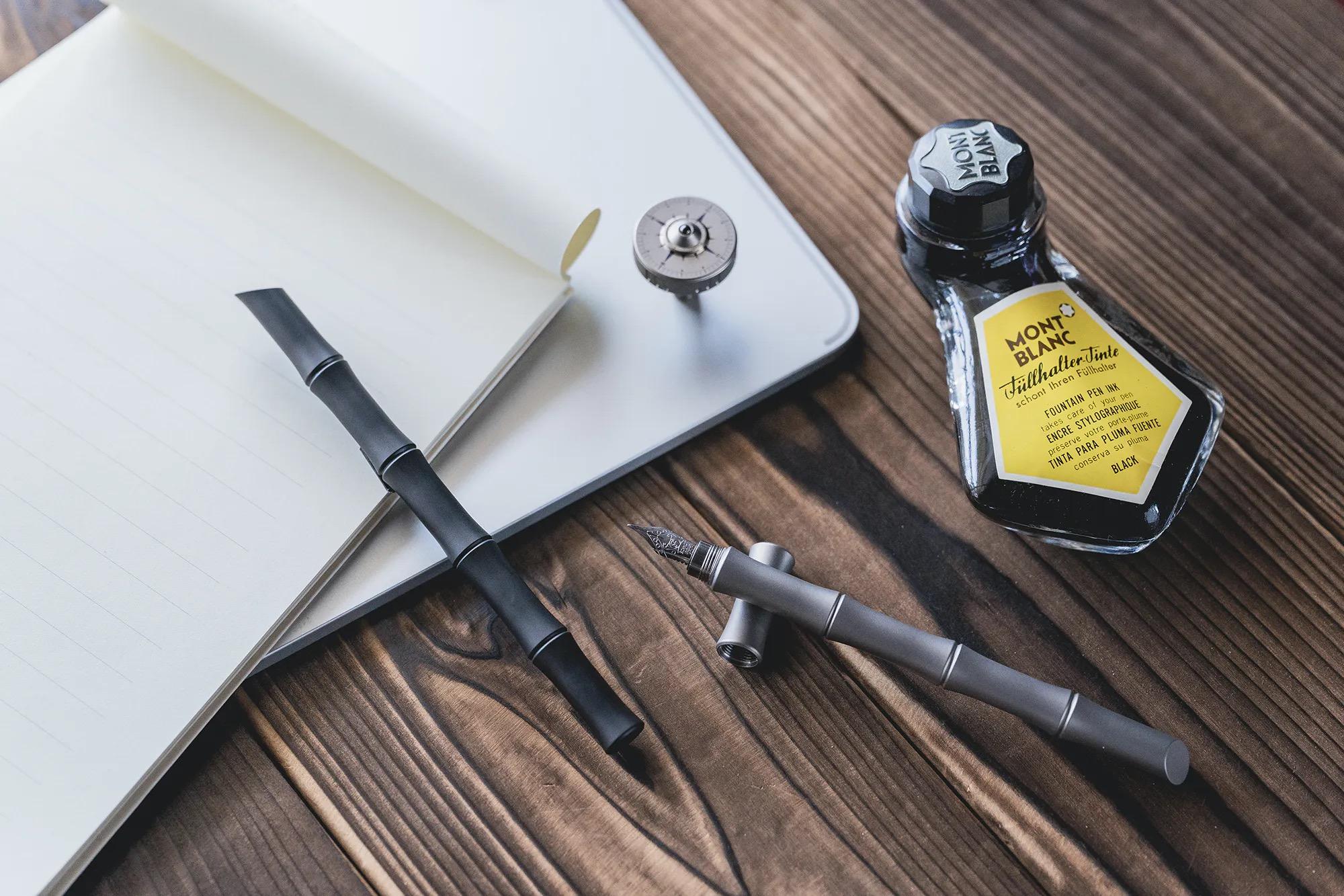 新生活の相棒にいかが？ 金属の質感と有機的なラインが美しい