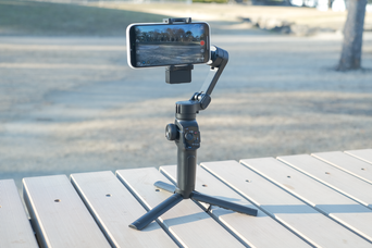 コスパも良さげ。旅行やVlogに活躍する3軸スマホジンバル「IZELL-L9」を使ってみた