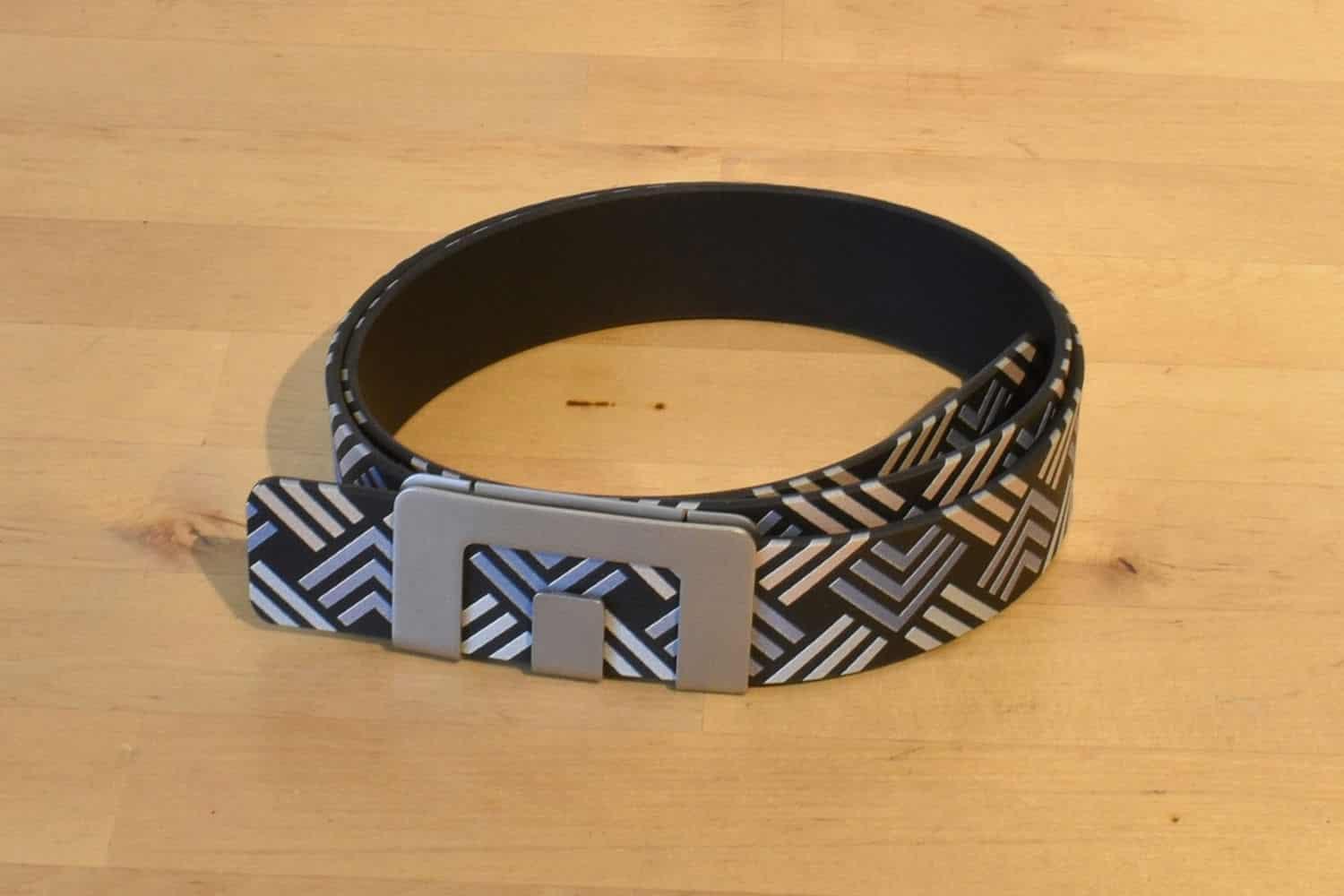 NEW MIN BELT リバーシブルベルト ブラック×ブラウン ベルトがお腹に合わせる】穴なしで体形年齢関係なし。一生使える