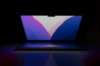 Appleがタッチスクリーン搭載のMacBookを開発中。発売を待つべき？