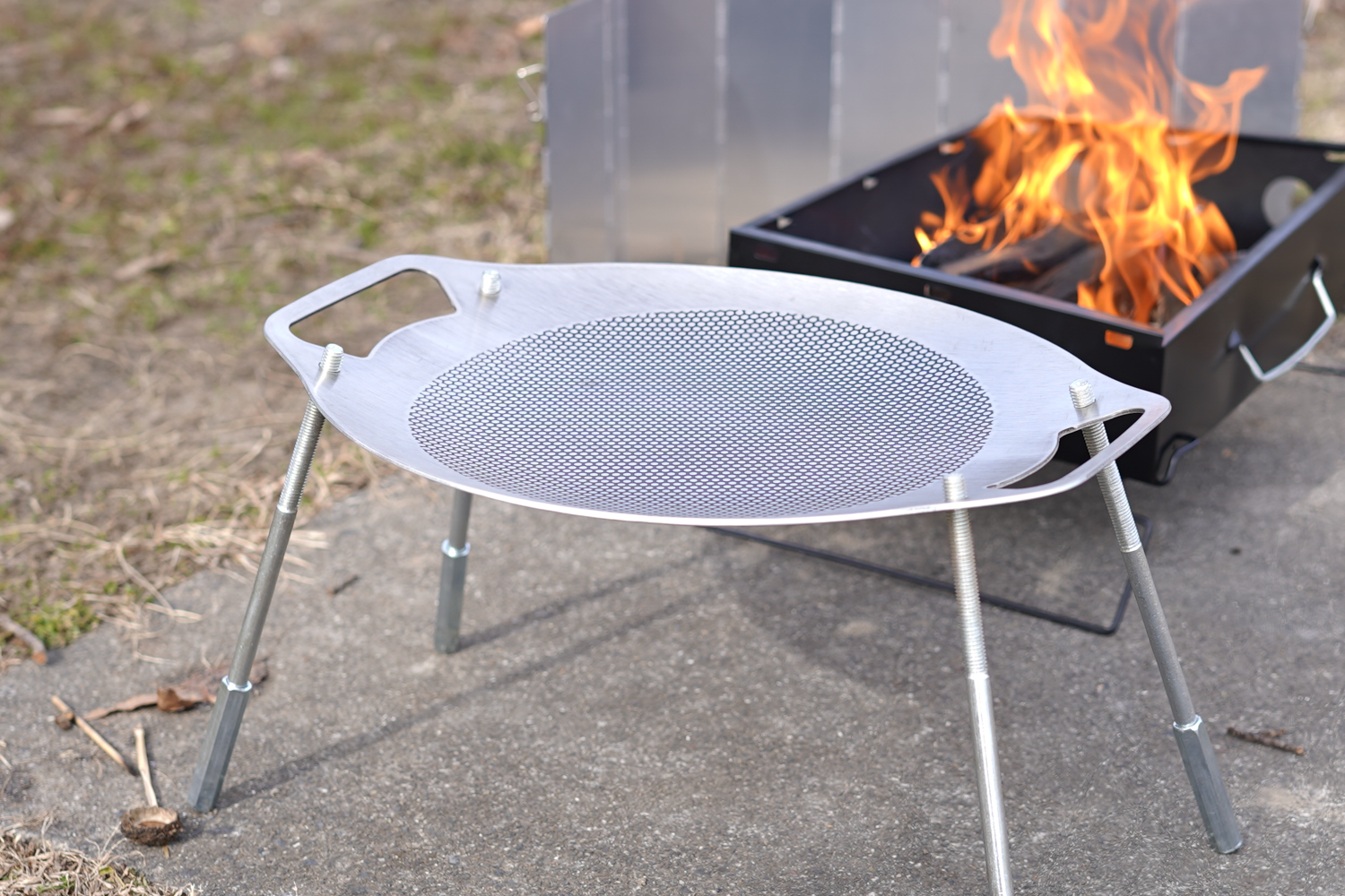 キャンプ飯をちょっと手軽に。メンテナンスも簡単なステンレス製