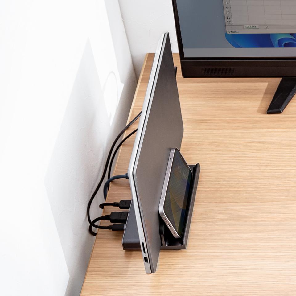 ノートPC、閉じてモニターにつなげたら。スタンド一体型ドックでデスク 