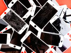 意外とやってる人、多し。7つの「iPhoneをダメにする使い方」 | ライフハッカー・ジャパン
