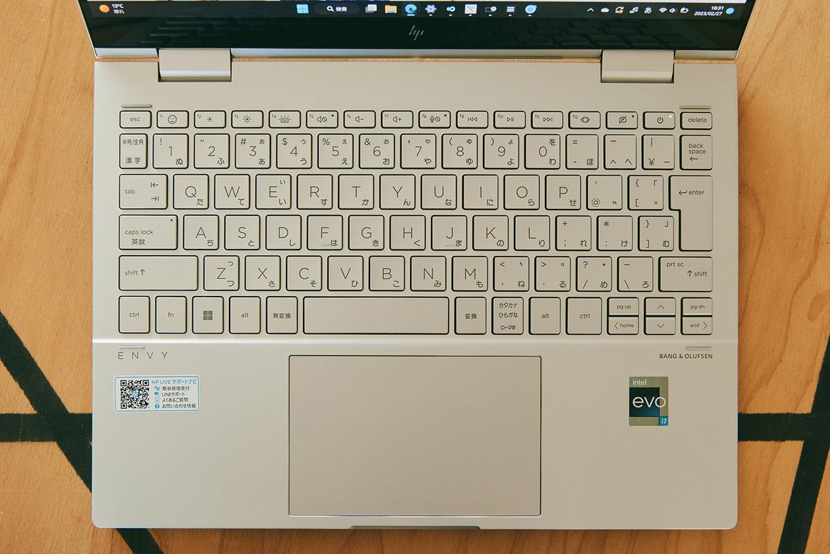 回るが勝ち！2in1タブレットノートPC「HP ENVY x360 13」で作業 