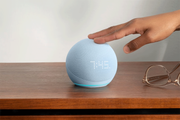 「Echo Dot」の新モデルはアラームのストレスを減らしてくれて、最高の目覚めが叶う！
