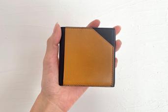 「薄い、小さい」は当たり前。キャッシュレス時代に寄り添う機能性ミニ財布