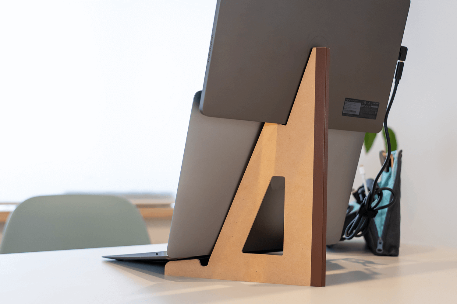 デュアルディスプレイスタンド 上下2画面OK デュアルディスプレイ 上下2画面OK スタンド ノートPC上に