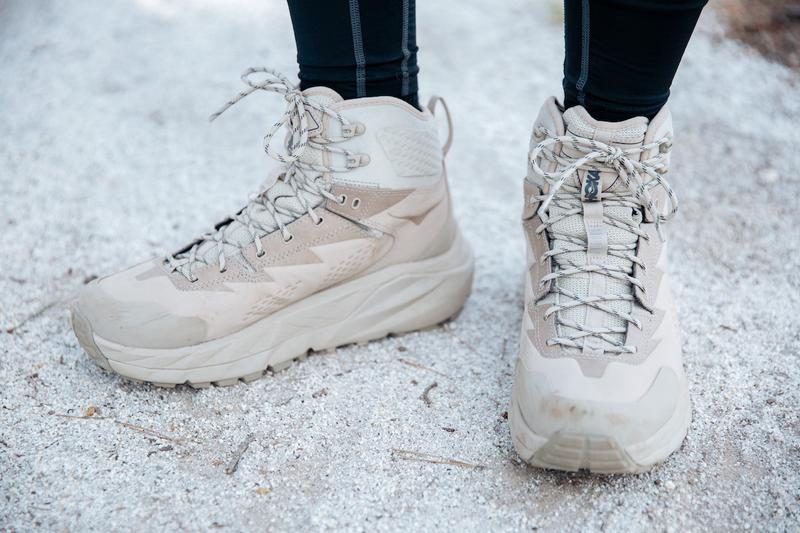 HOKA(ホカ) 「KAHA GTX Dune/Oxford Tan」