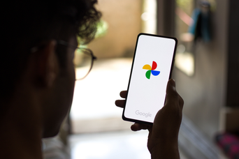 GoogleフォトとApple「写真」アプリを同期させてはいけない。安全に解除するには