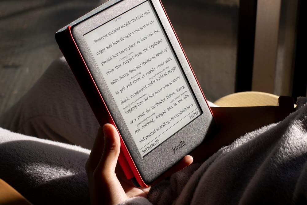 GWのお供に電子書籍リーダーが大活躍！ KindleやSonyの人気機種5