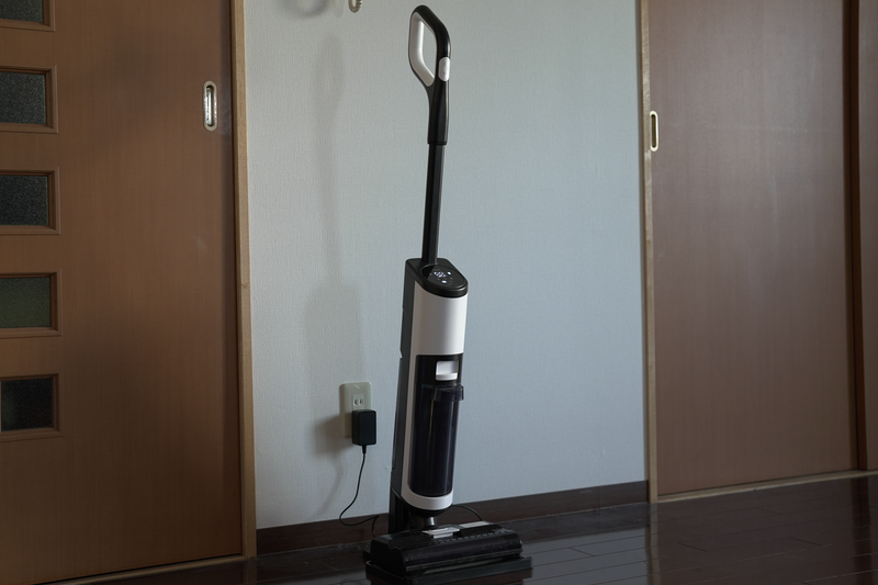 セルフ洗浄が便利！ 水拭きにも対応した強力なモップ掃除機「IZELL-X8