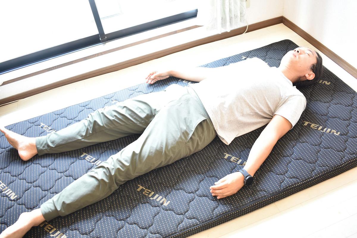 重ねるだけで睡眠環境が極上に。テイジン高反発マットレスを試してみた 