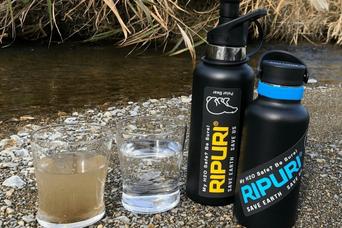 汚水から100Lの真水を生成。1カ月間水を確保できる浄水ボトル「RIPRUI」