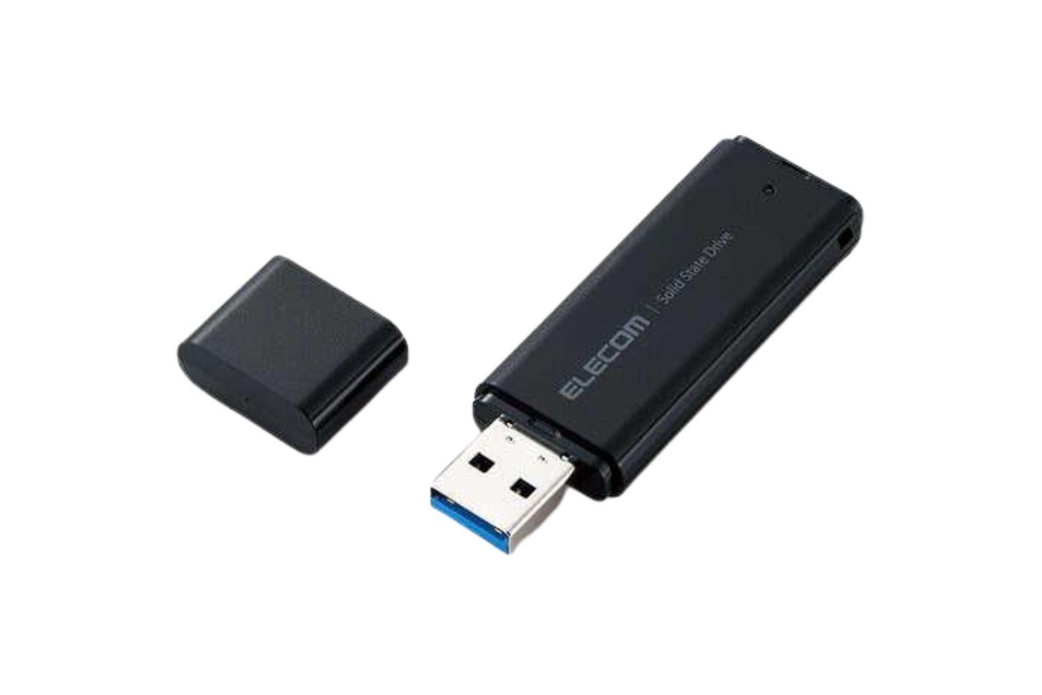 まるでUSBメモリのようなスティック型SSDが実質7,000円台に【Yahoo