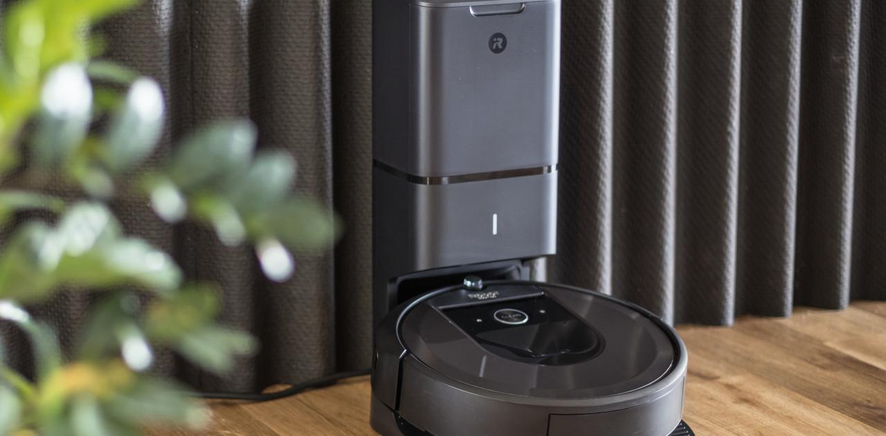 iRobot Roomba i7+ 自動ゴミ収集機能付き（新型ルンバは“自動ごみ収集 
