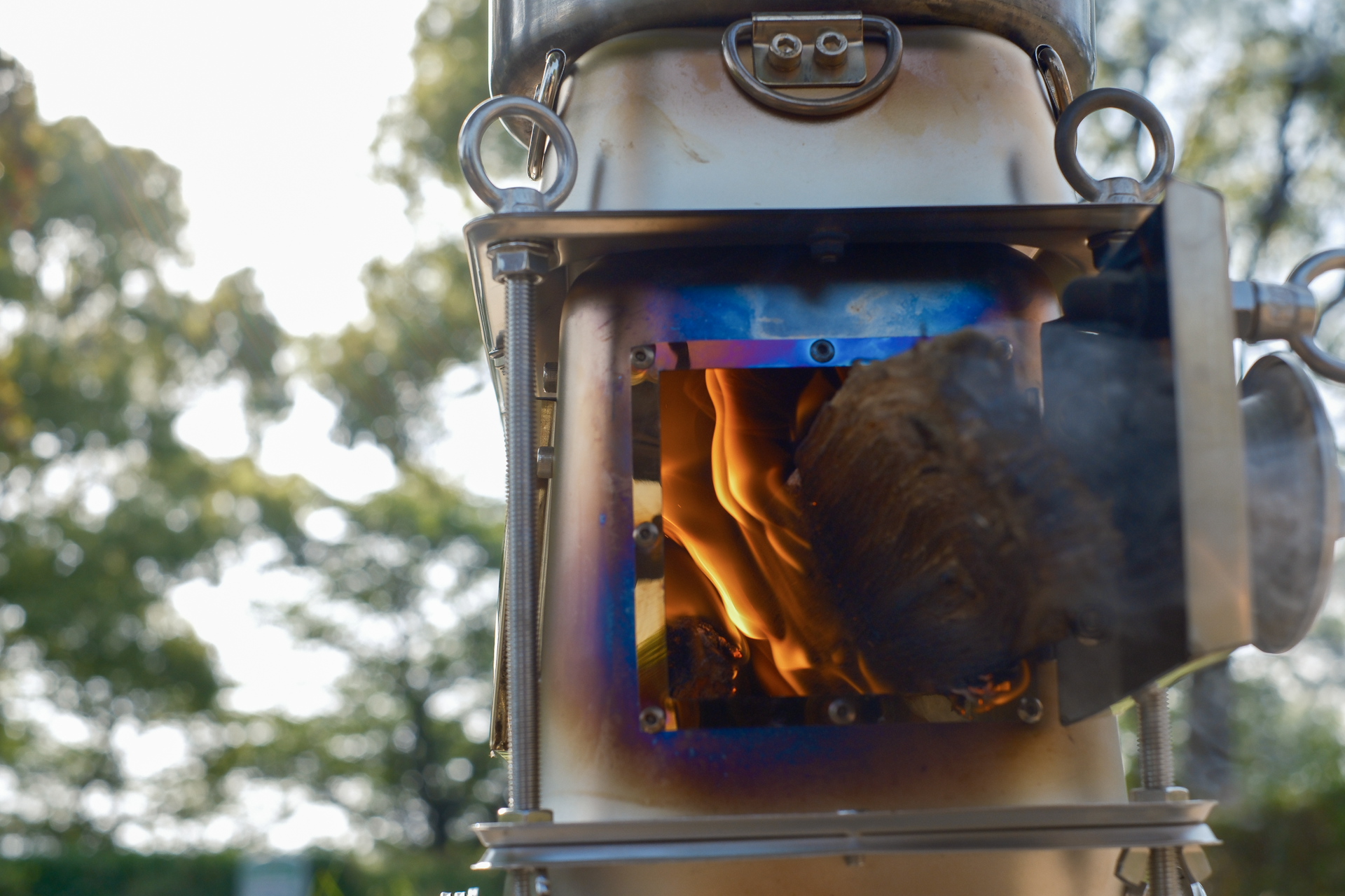 プ*ン様 クラファンで1443%達成したFOCUS UNCLE 社 ステンレス製 クラファンで1443%達成したFOCUS UNCLE 社 ステンレス製薪ストーブ