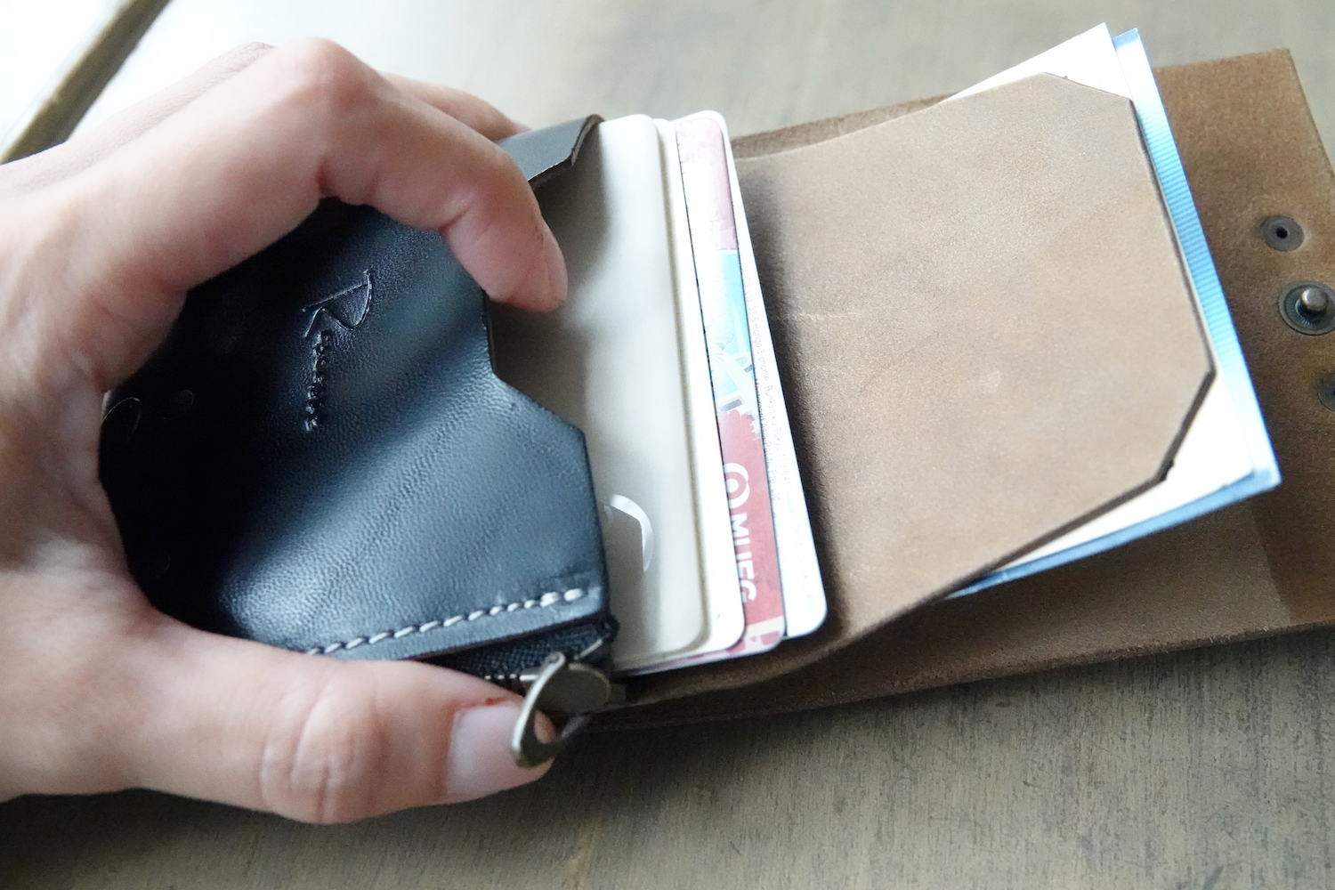 カード、小銭、お札がワンアクションで取り出せる「時短財布」の仕組みとは？ | ライフハッカー・ジャパン