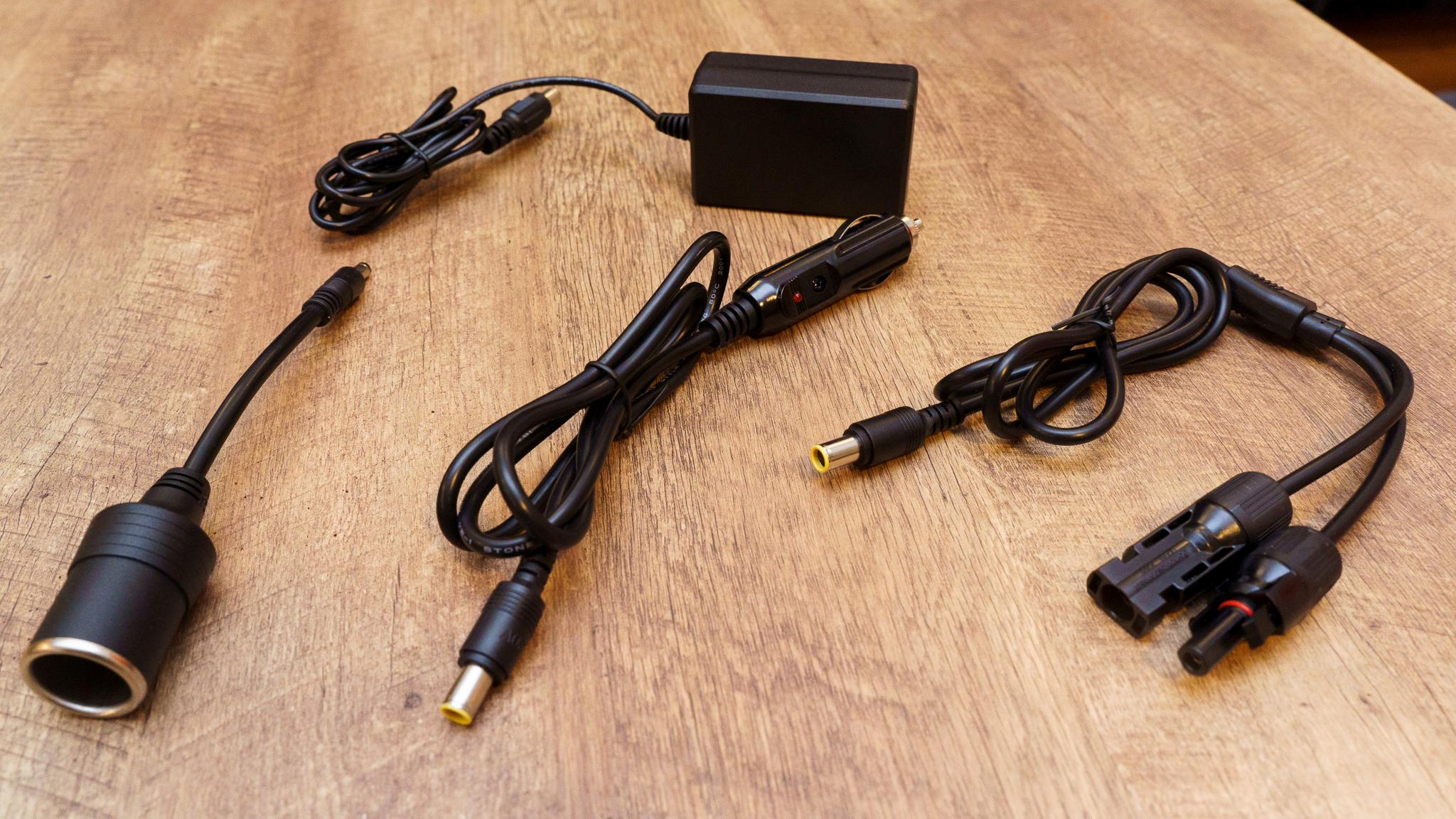防災・在宅ワークにも使える小型ポータブル電源。セールで2万円以下に