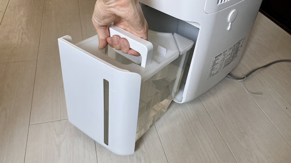 シャープの「衣類乾燥除湿機」を導入して1カ月。部屋干しのストレス