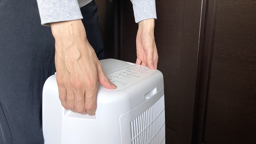シャープの「衣類乾燥除湿機」を導入して1カ月。部屋干しのストレス