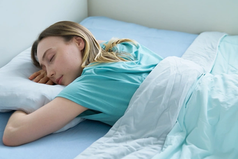 熱帯夜でも快眠。冷感効果に優れた掛け布団「INFINITY COOL」
