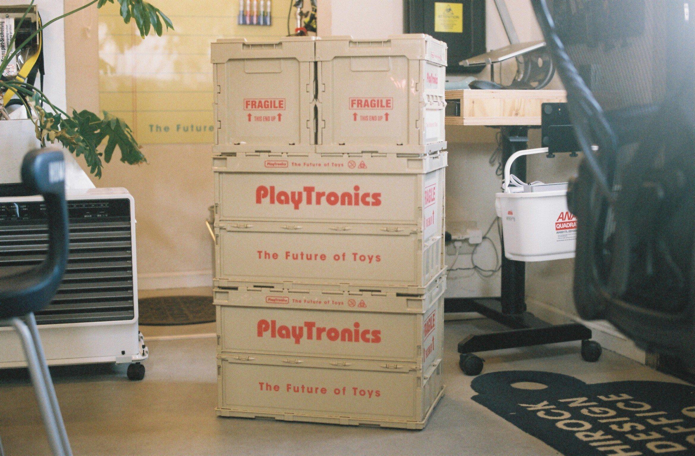 インテリアになじむ。遊び心たっぷりの段ボール風コンテナボックスが