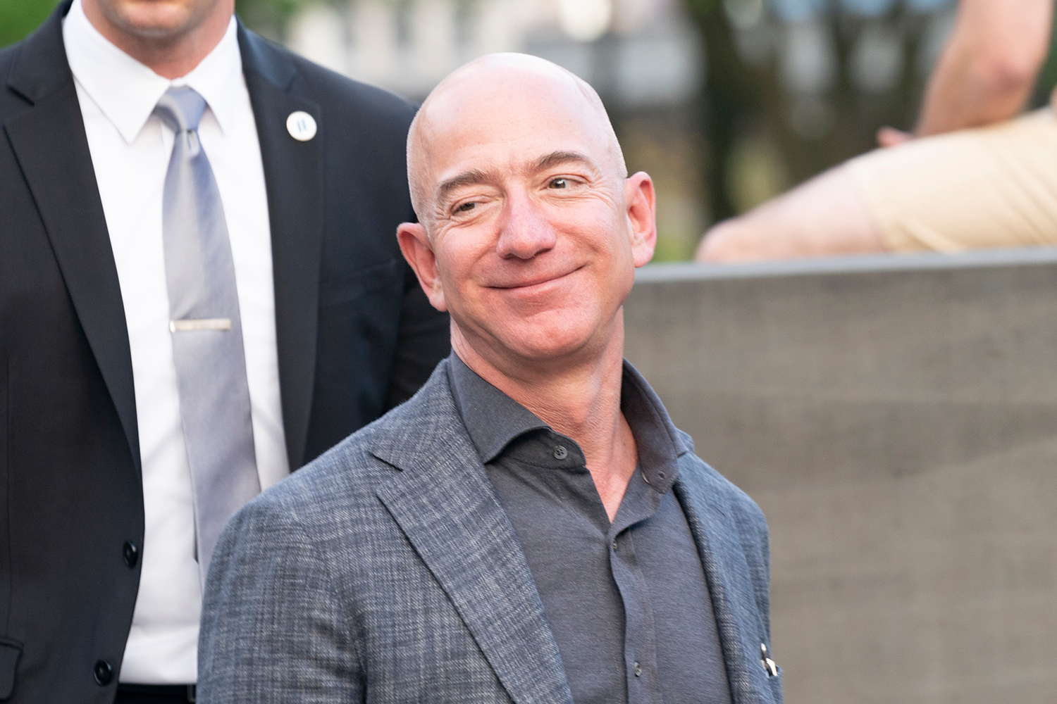 仕事人生の半分でも楽しめていれば、それで上出来。Amazon創業者ジェフ・ベゾスの言葉の真意とは？ | ライフハッカー・ジャパン