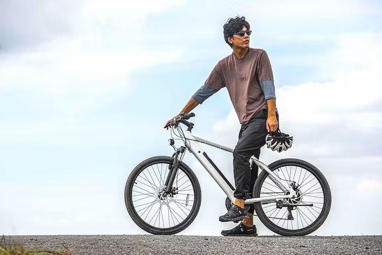 スポーティな電動アシスト付き自転車を、できるだけお得に入手したい