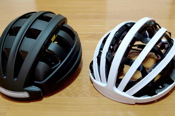 コンパクトに折り畳めて荷物にならない！バックに入れおけるヘルメットが便利だった