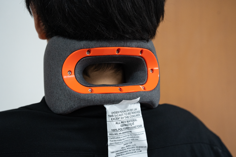 未使用品　bullbird　トラベルピロー 飛行機や新幹線など長距離移動のお供にいかが？ しっかり首を