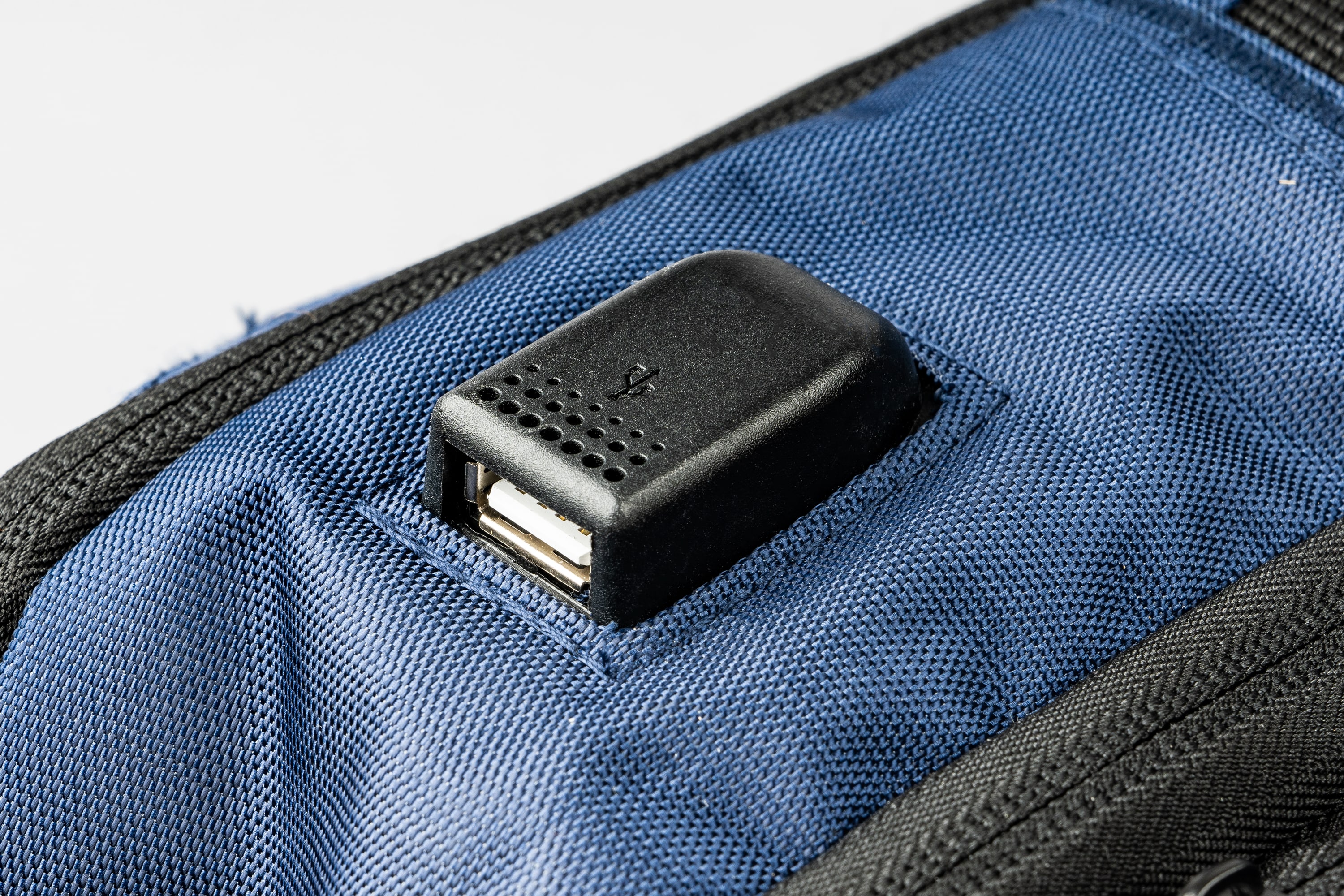 試着のみ AUCENTIC YOSHIKAWA-SUI BACKPACK スーツケースのように開く