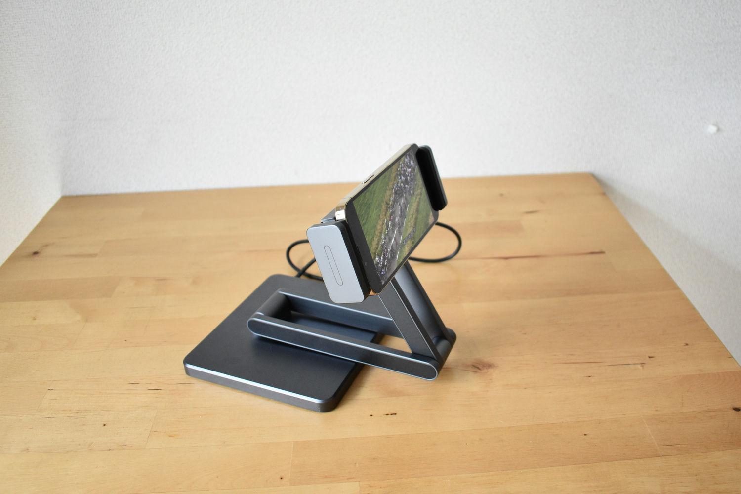 8in1ハブとタブレットスタンドが一体化。折り畳み式「MagHub 3」を試し