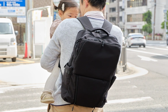 ビジネスにも子育てにも。オンオフ使えるパパバックパック「KABAG father’s」