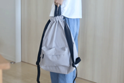 無印良品の新作「トートにもなる巾着リュックサック」は薄くてコンパクトなのに収納しっかり！