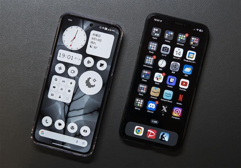 左:Nothing Phone(2) 右:iPhone