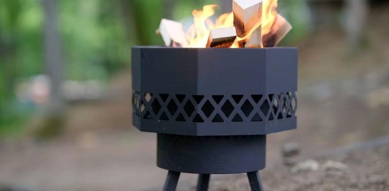 しっかり二次燃焼で煙も少なく炎を楽もう！ 漆黒ボディも  