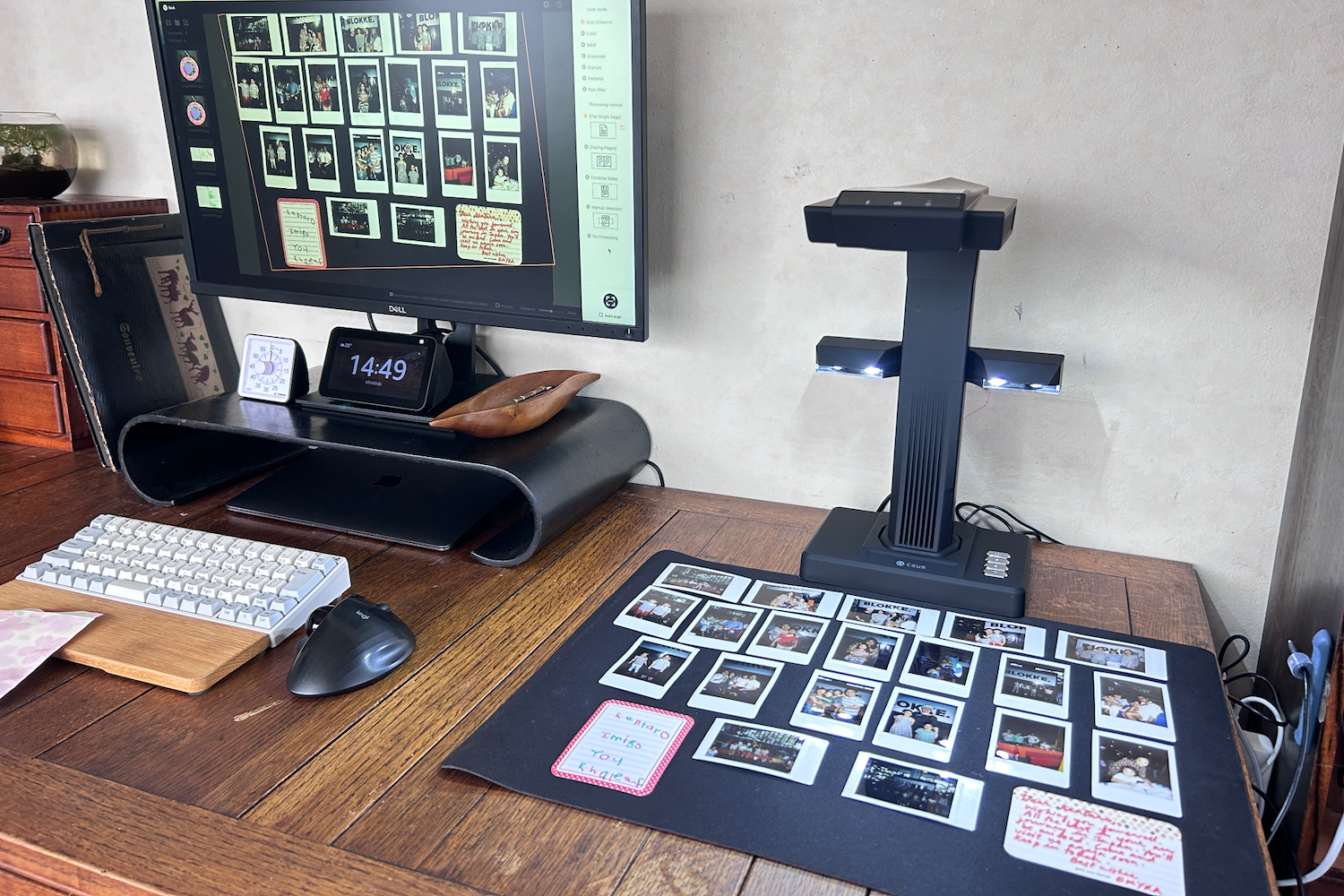 書類や本を全てデータ化！オーバーヘッドスキャナーは「デスクに常設