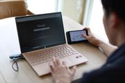 タブレットを簡単にサブモニターにできる。低遅延で作業が快適な「AURGA」は軽量で持ち運びに便利！