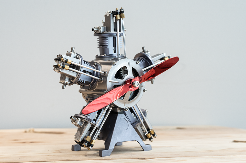 リアルな動きを楽しもう! 飛行機エンジンの仕組みも理解できる リアルな動きを楽しもう! 飛行機エンジンの仕組みも理解できる