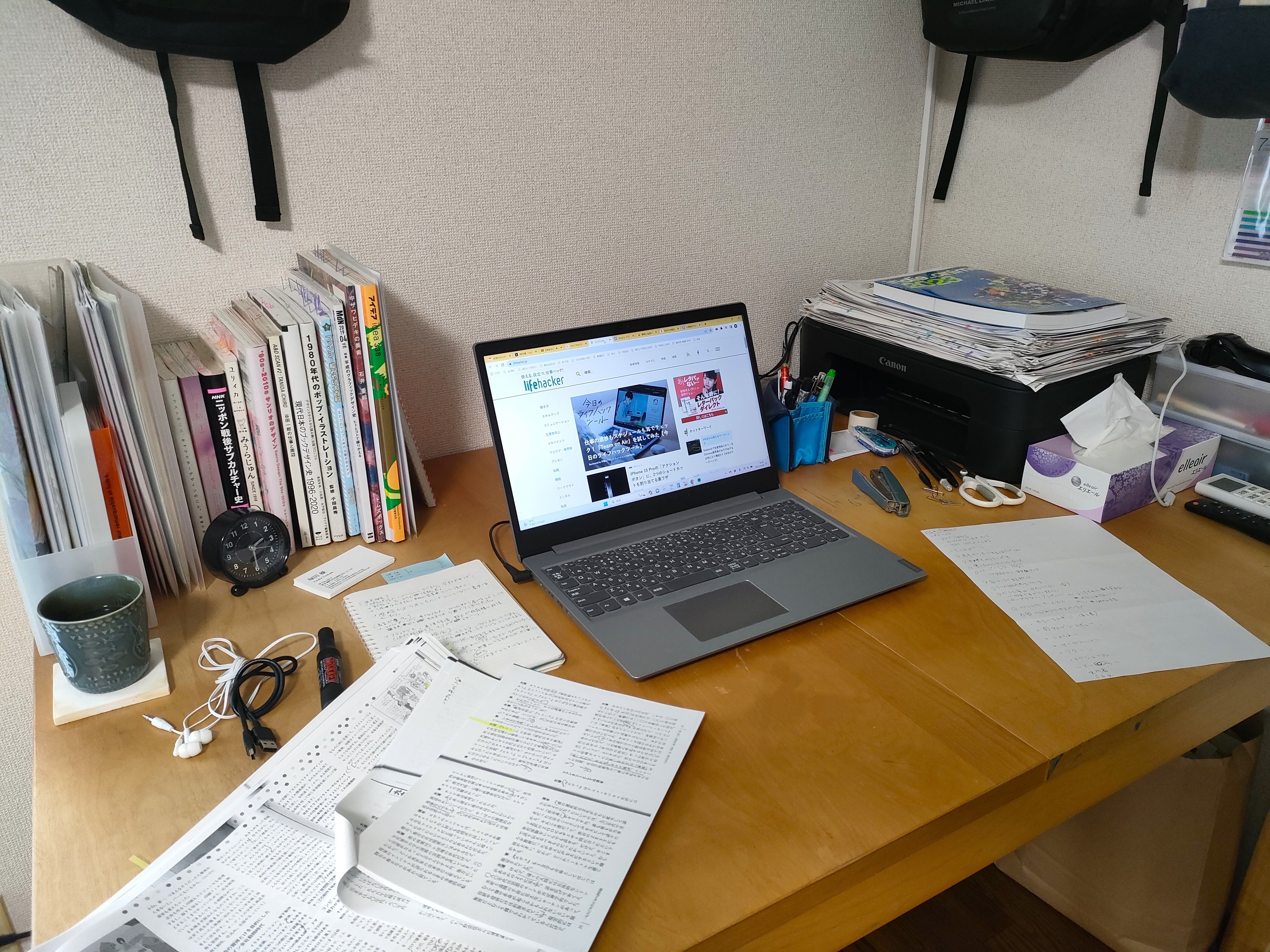 瞬時に直接メモ書き、スマホも立てられ収納力抜群！生産性向上