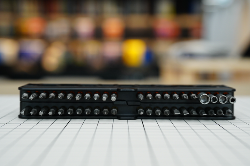 磁石の力でいろいろ快適！ 小さいネジも紛失しにくい磁性のオンオフが