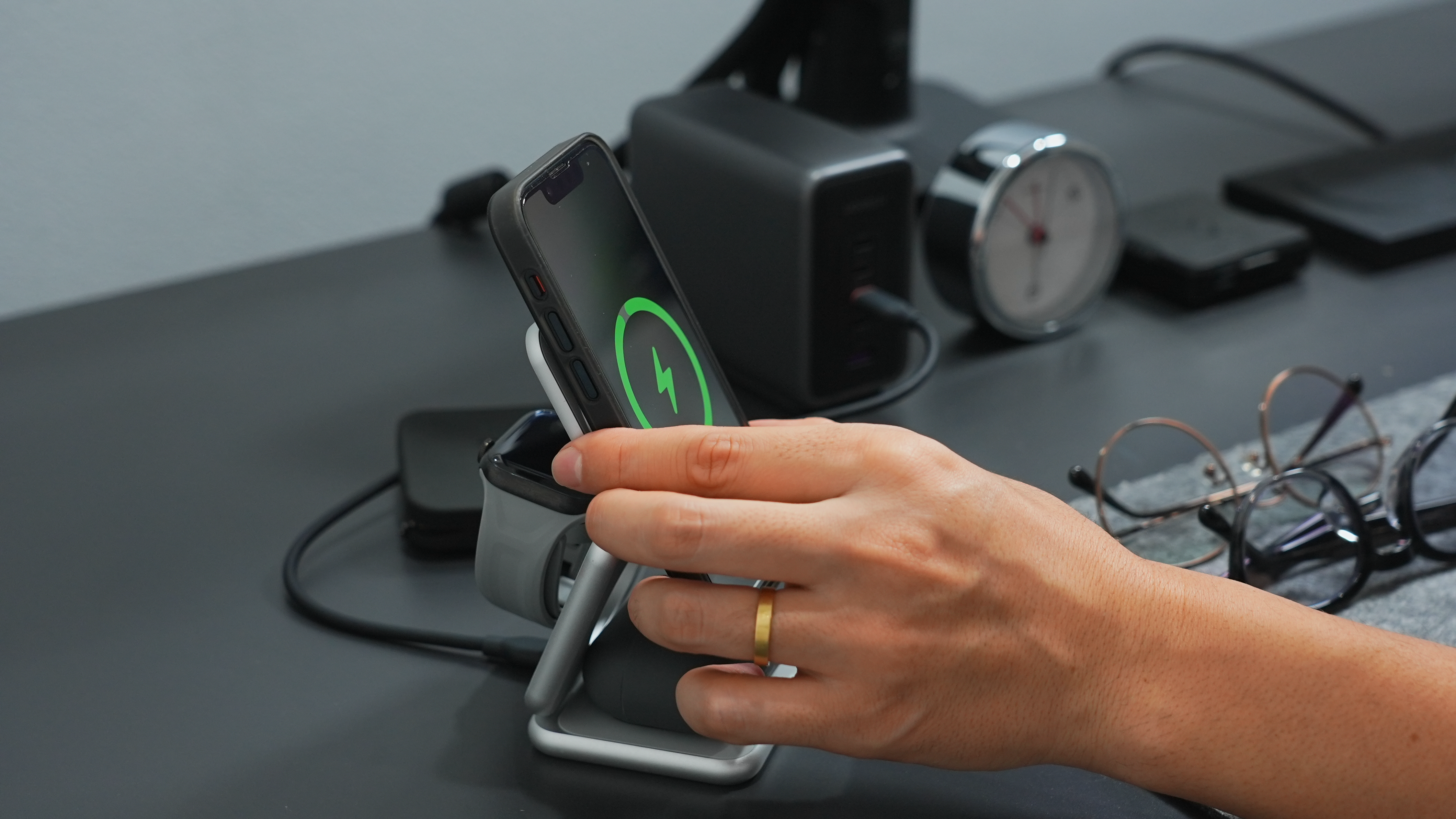 Apple製品全般とAndroidちょい 全部ほぼ作動品　一部箱あり　別売り可能 スマホアクセサリー業界】対応機種数/コラボ数/デザイン数でNo1を誇る
