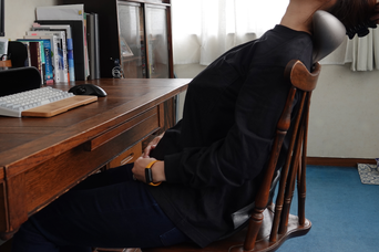 ながら使いできる首や肩の凝りほぐしツールだから、「体を休める時間」を習慣化できる！