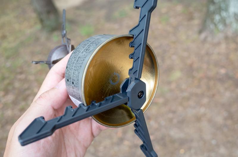 3本の脚がしっかり固定されていることを確認 ※火器使用中の脱着は厳禁
