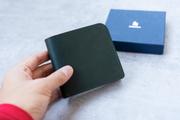 両面でタッチ決済。2種のカードを使い分けられる「交通系スマート財布」が通勤の強い味方に